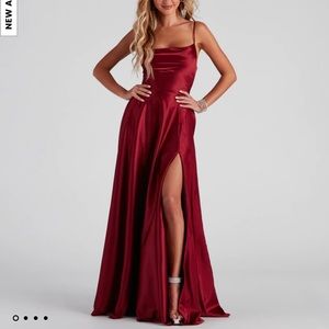 Brand new only been worn once Windsor prom dress